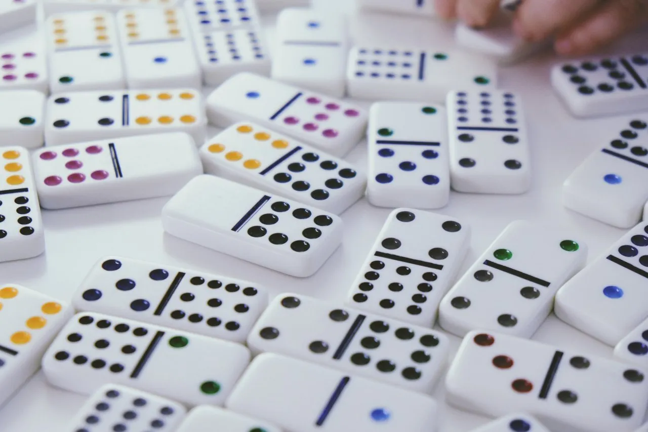 Kako igrati domino | Igranje popularne društvene igre