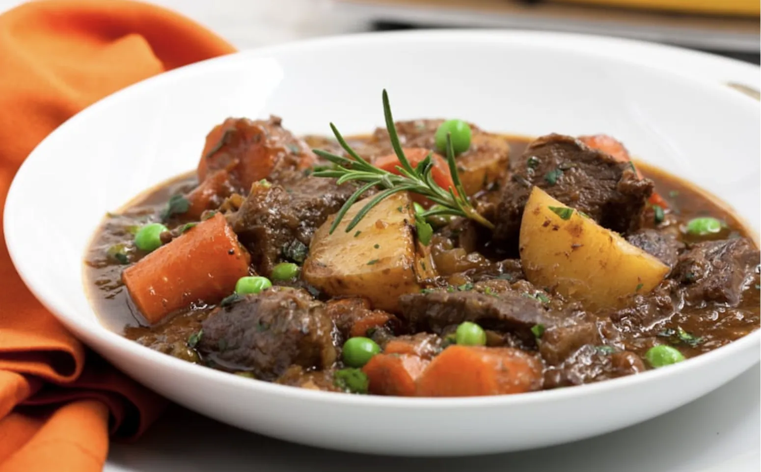 Kako napraviti sočnu govedinu u “Guinnessovom” pivu – detaljan recept