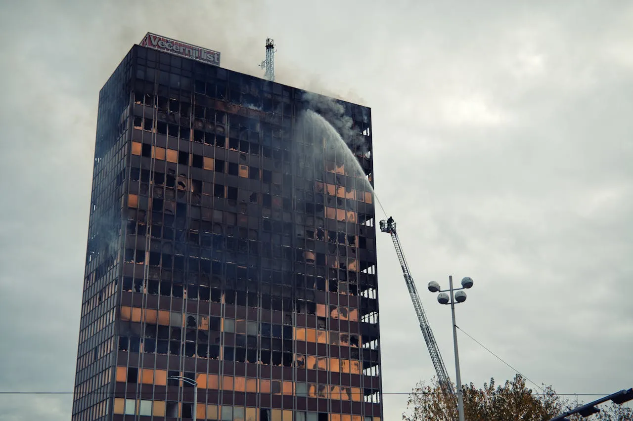Zašto hrvatske zgrade postaju tempirane baklje i kako zakon ignorira stvarnost požarne opasnosti