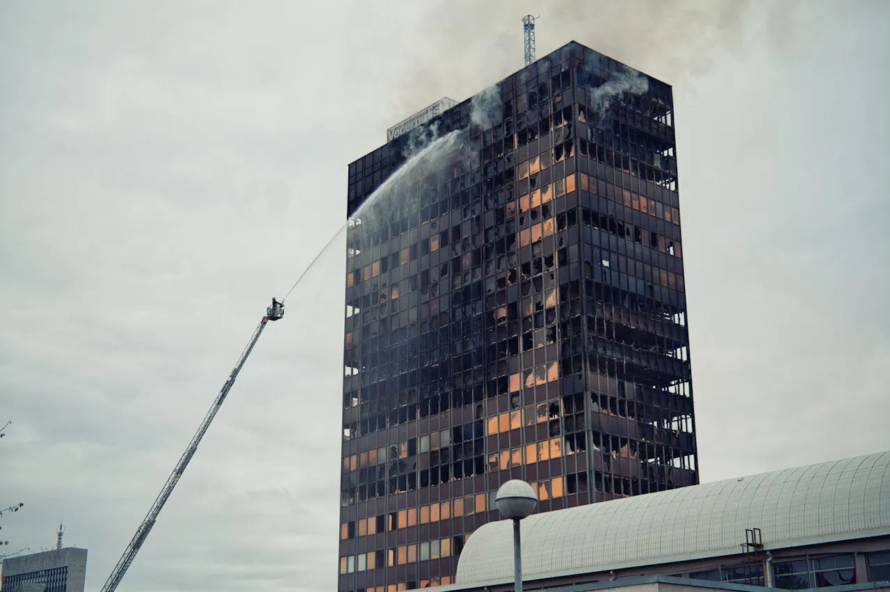 Kraj simbola nemara: Rušenje Vjesnika kao metafora za arhitektonsku baštinu i urbani kaos u Zagrebu